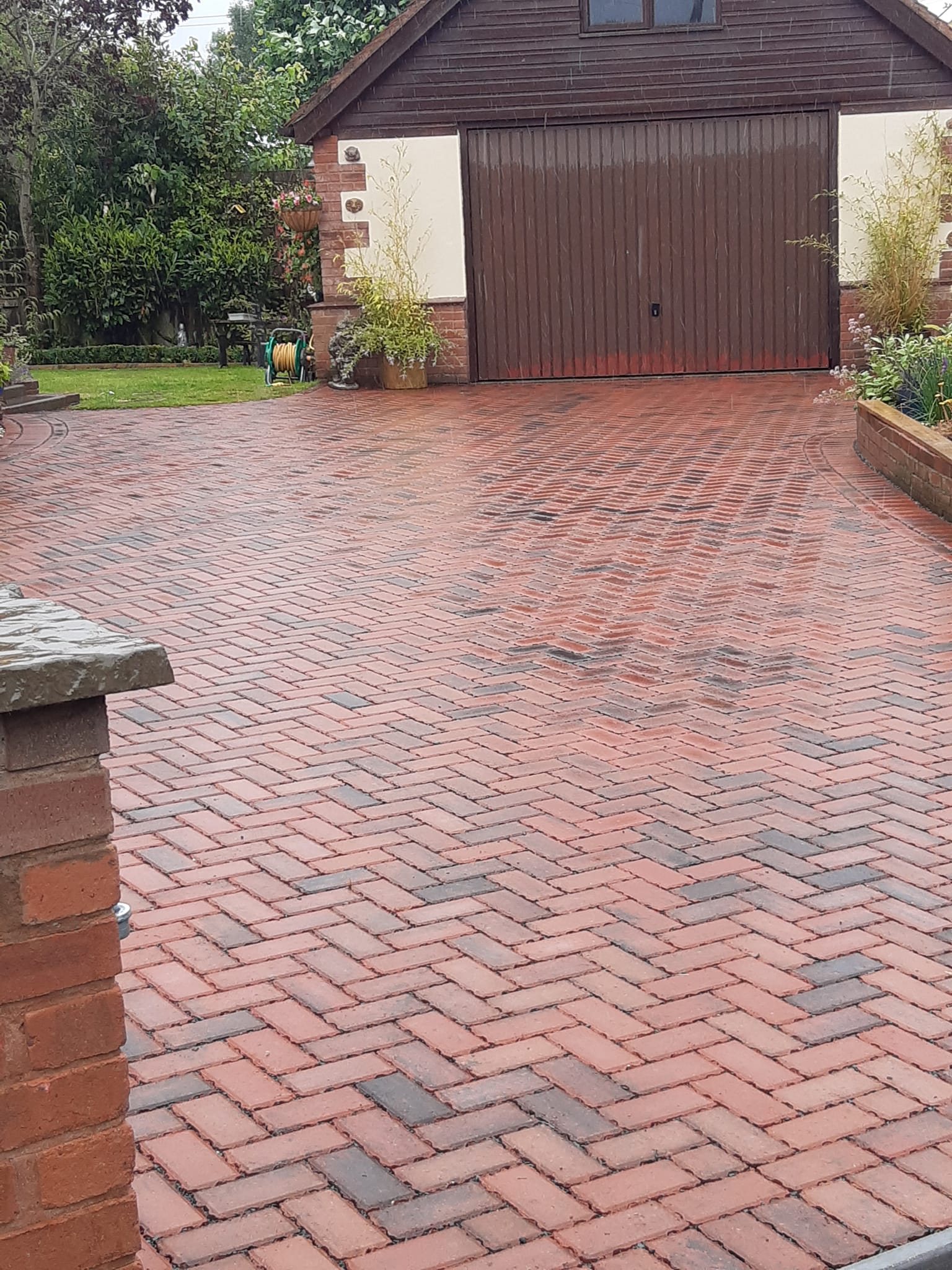 driveway landscaping